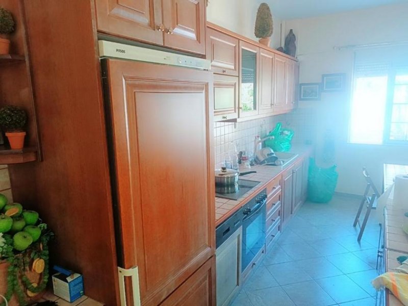 Vryses im Apokoronas Kreta, Vryses: Wohngebäude mit Pool und Bergblick zu verkaufen – Ideale Investition im Apokoronas! Haus kaufen